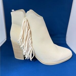 MIA Cream Fringe  Boots size 10